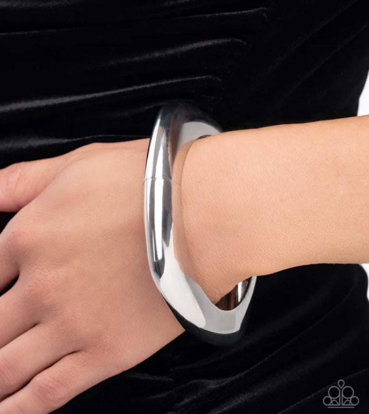 Rounded Reflection- Silver
